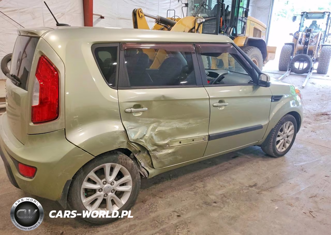 2013 Kia Soul + VIN:KNDJT2A64D7589951 - 3