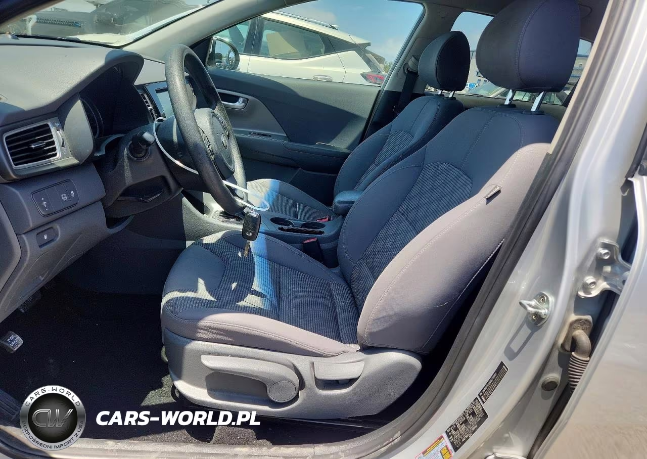 2018 Kia Niro Fe VIN:KNDCB3LC3J5206660 - 7