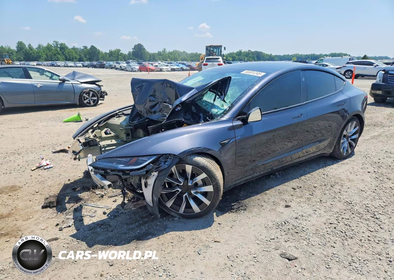 2024 Tesla Model 3 – zdjęcie 1 z 14