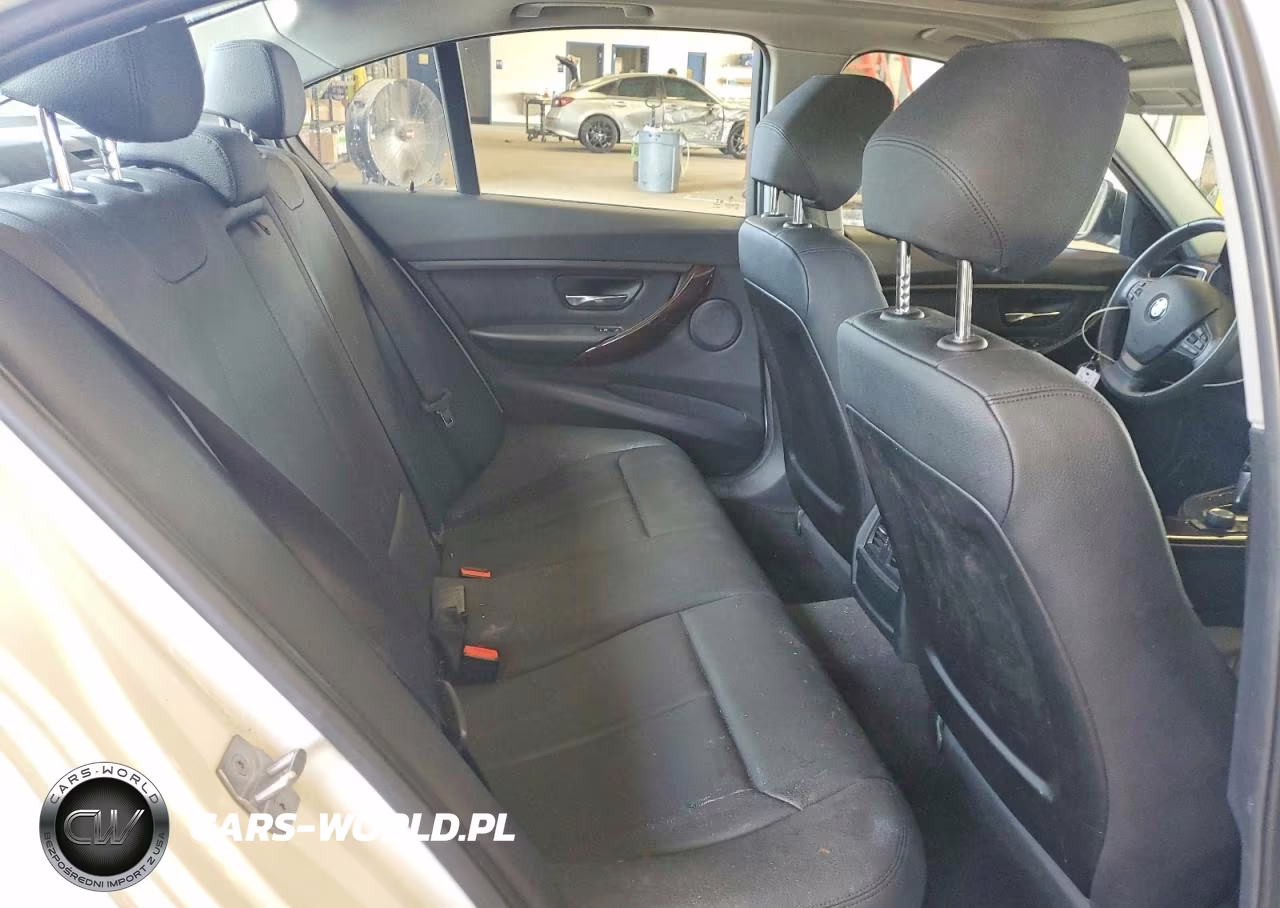 2017 BMW 320 Xi VIN:WBA8E5G35HNU44097 - 10