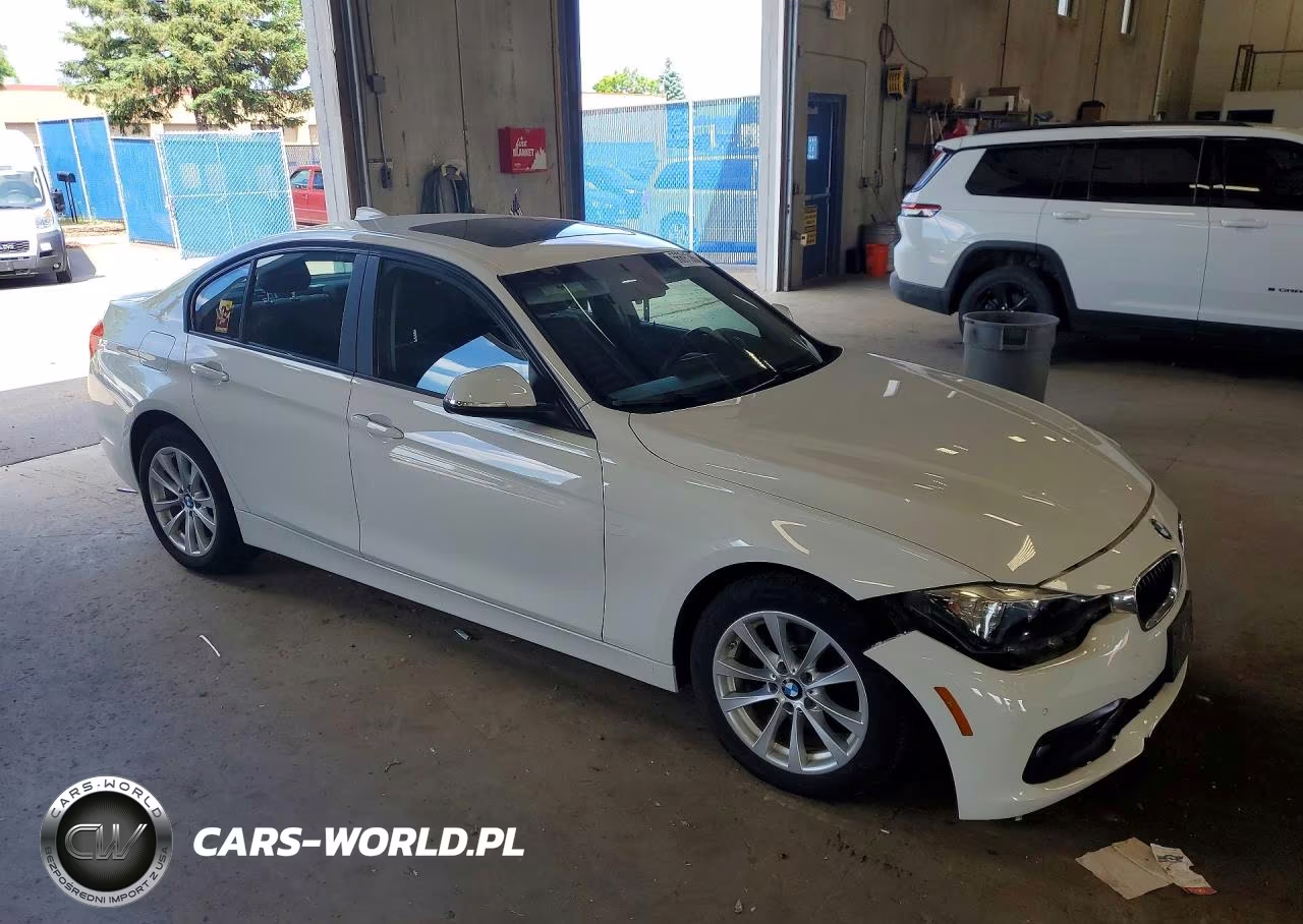 2017 BMW 320 Xi VIN:WBA8E5G35HNU44097 - 4
