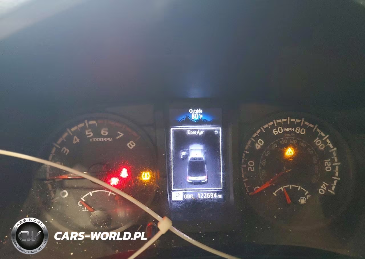 2018 Toyota Tacoma Sr VIN:5TFRX5GNXJX112007 - 9
