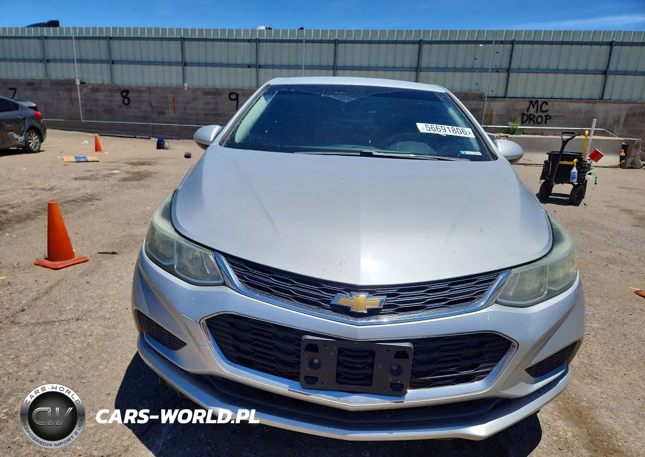 2018 Chevrolet Cruze Ls VIN:1G1BC5SM2J7237104 - 5