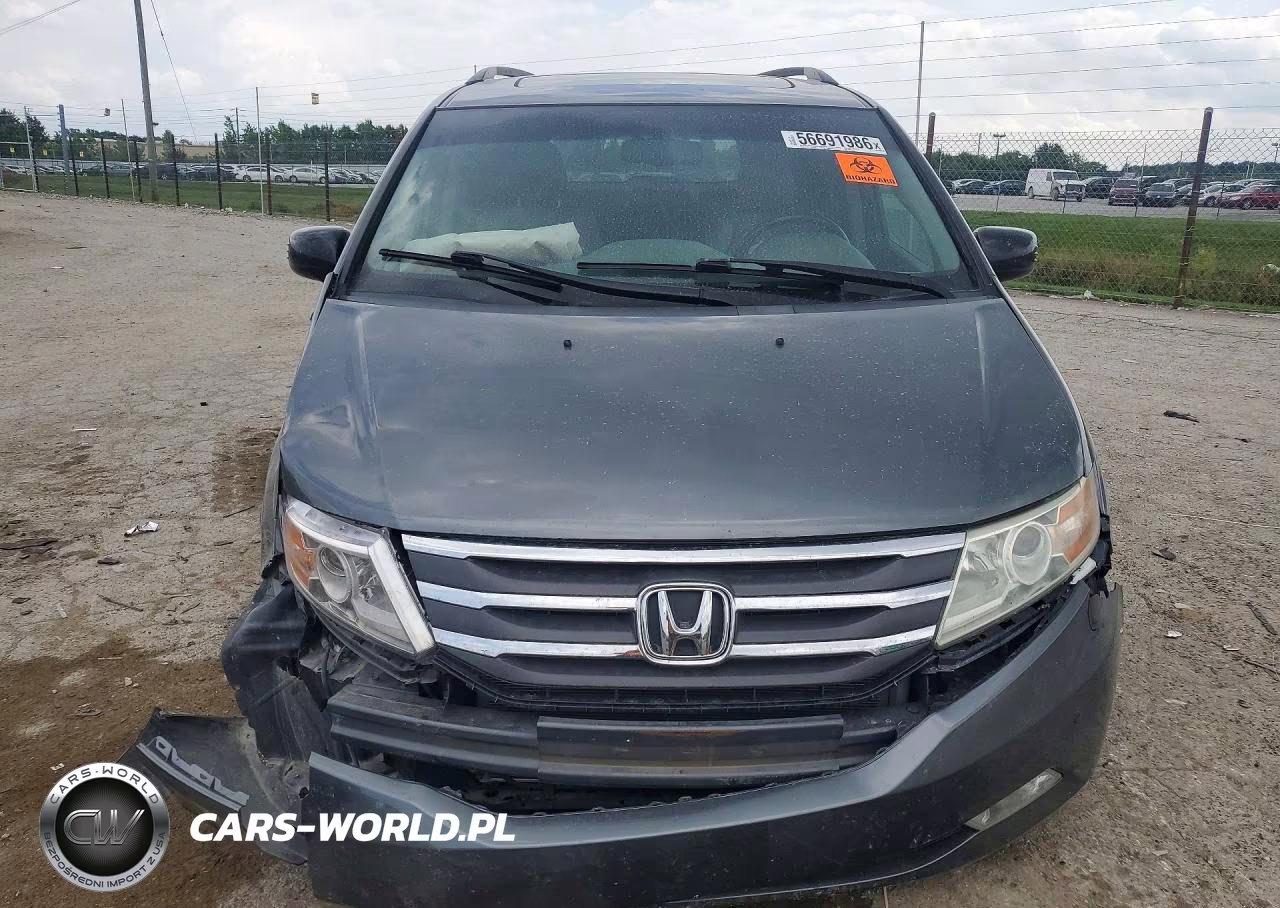 2013 Honda Odyssey Touring VIN:5FNRL5H95DB057073 - 5
