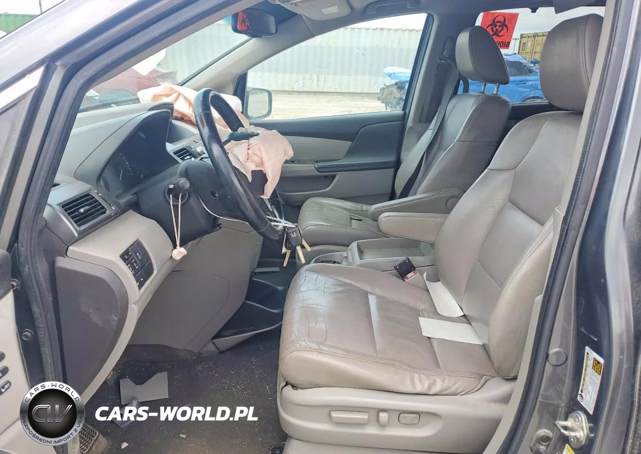 2013 Honda Odyssey Touring VIN:5FNRL5H95DB057073 - 7