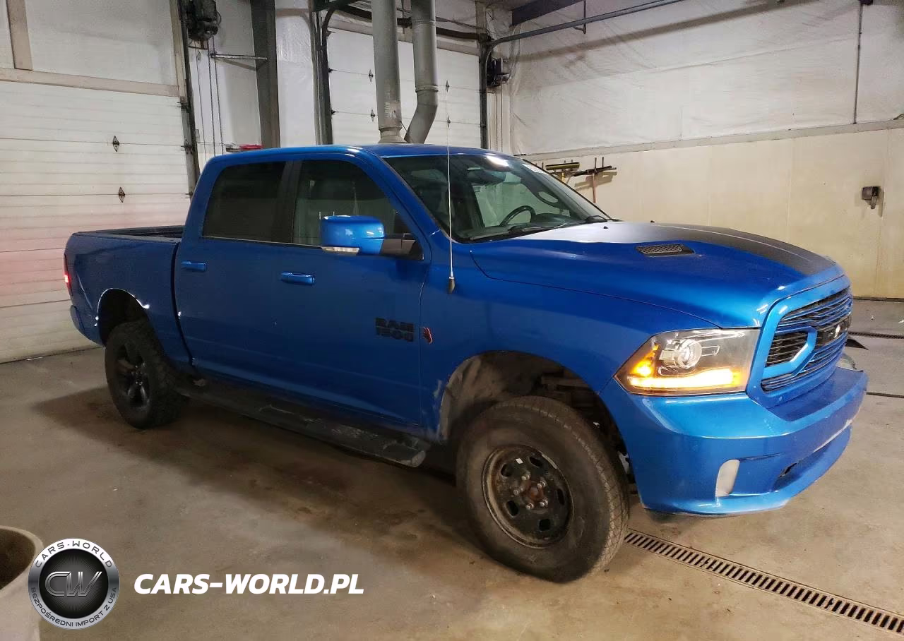 2018 Ram 1500 Sport VIN:1C6RR7MT2JS196160 - 4