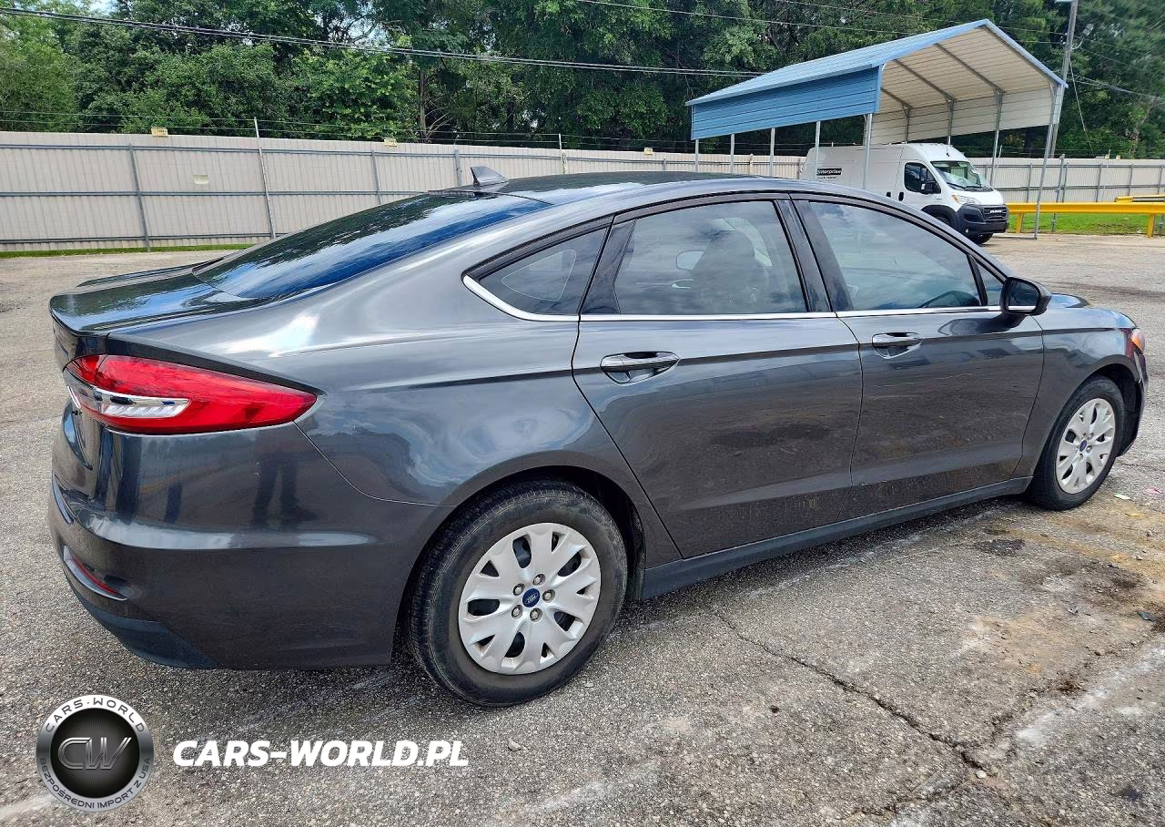 2020 Ford Fusion S VIN:3FA6P0G74LR102775 - 3