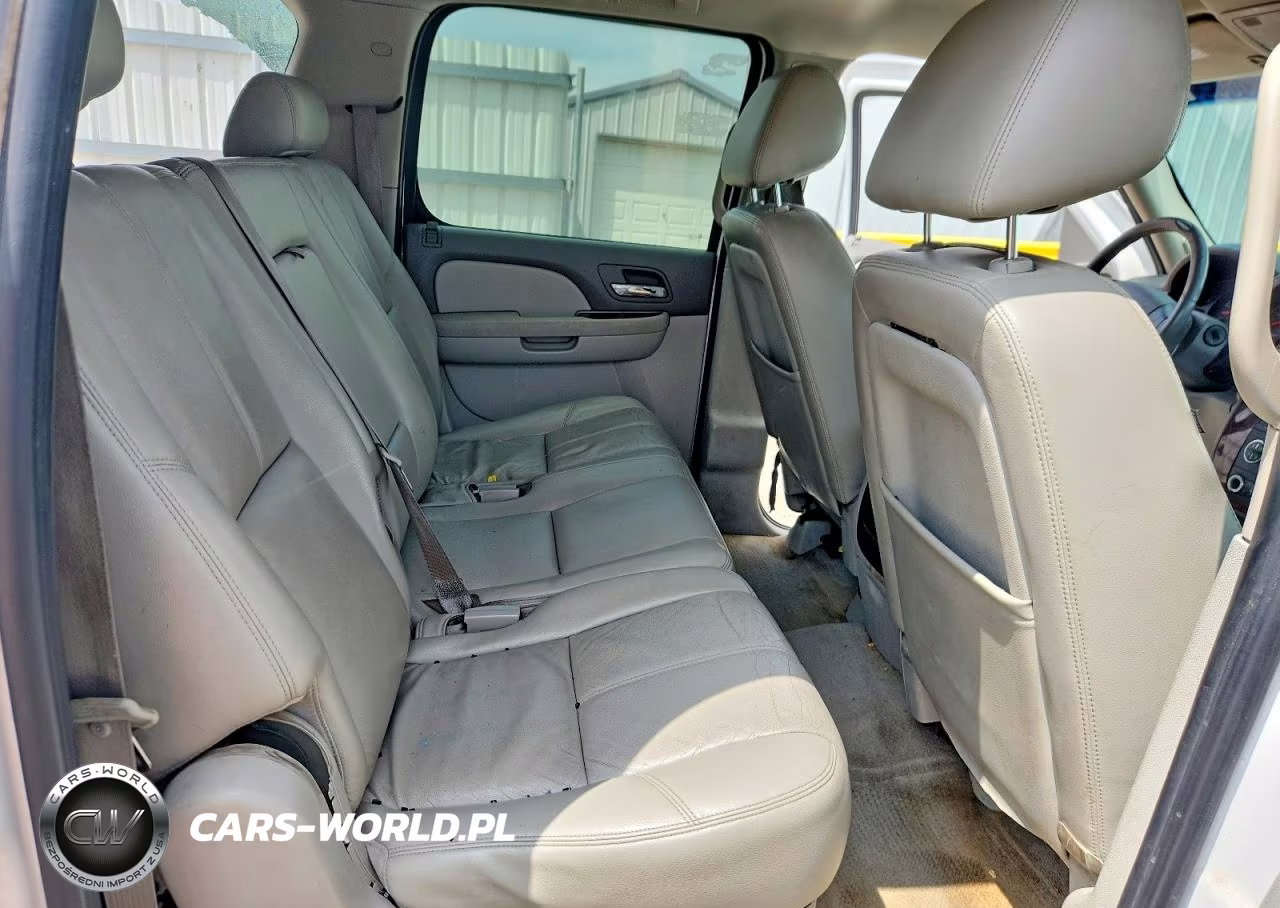 2010 Chevrolet Suburban K1500 Lt VIN:1GNUKJE30AR254459 - 11