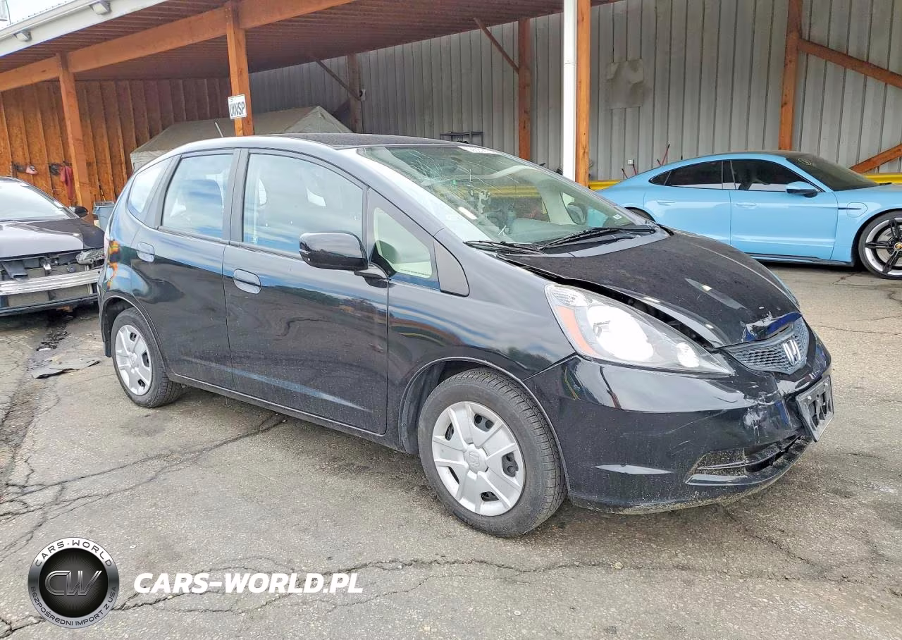 2013 Honda Fit VIN:JHMGE8H3XDC069276 - 4