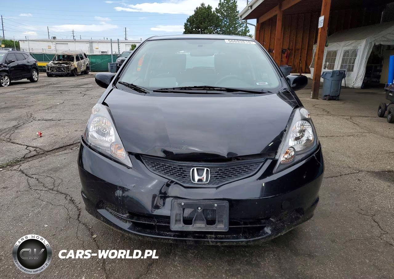 2013 Honda Fit VIN:JHMGE8H3XDC069276 - 5
