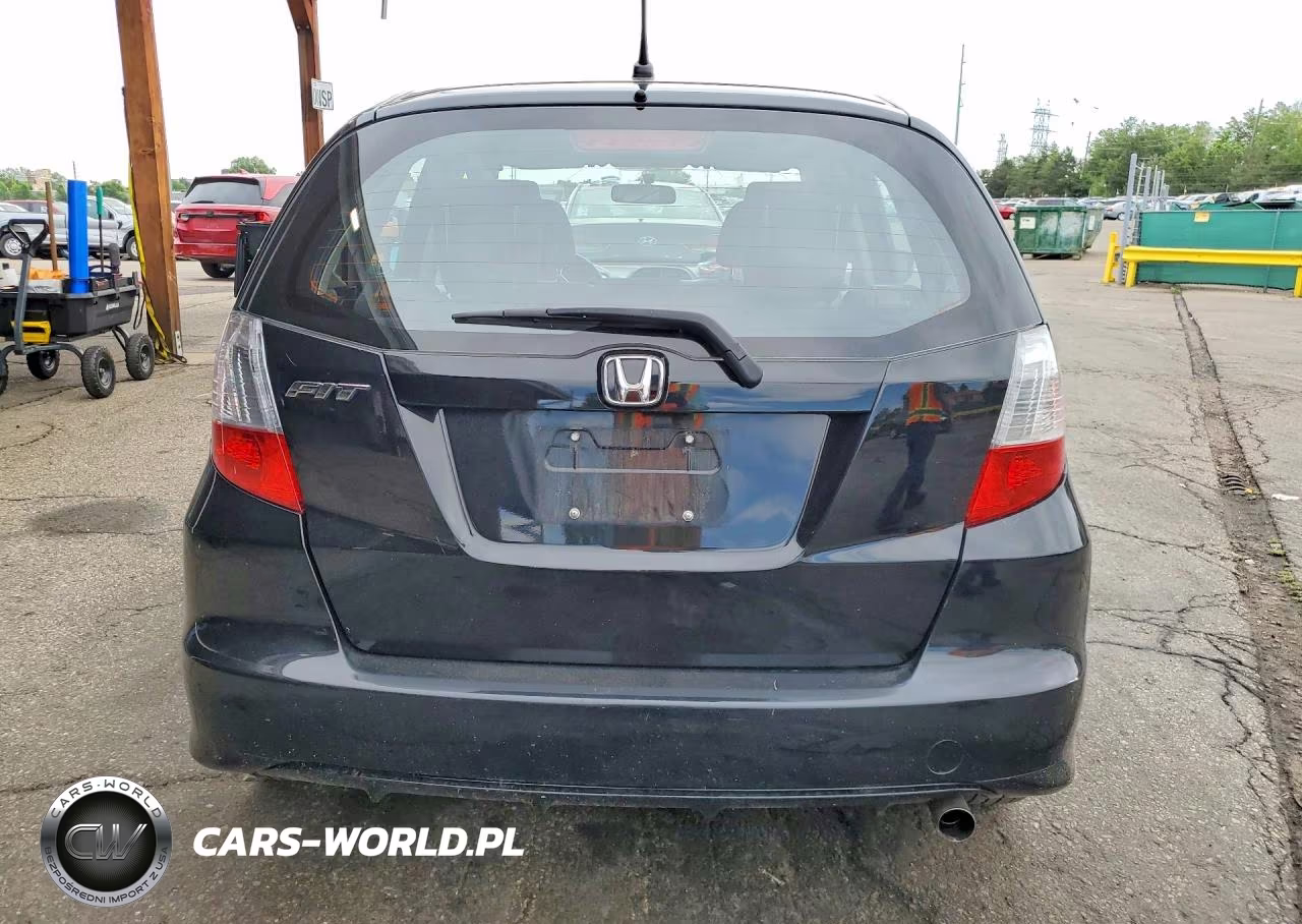 2013 Honda Fit VIN:JHMGE8H3XDC069276 - 6