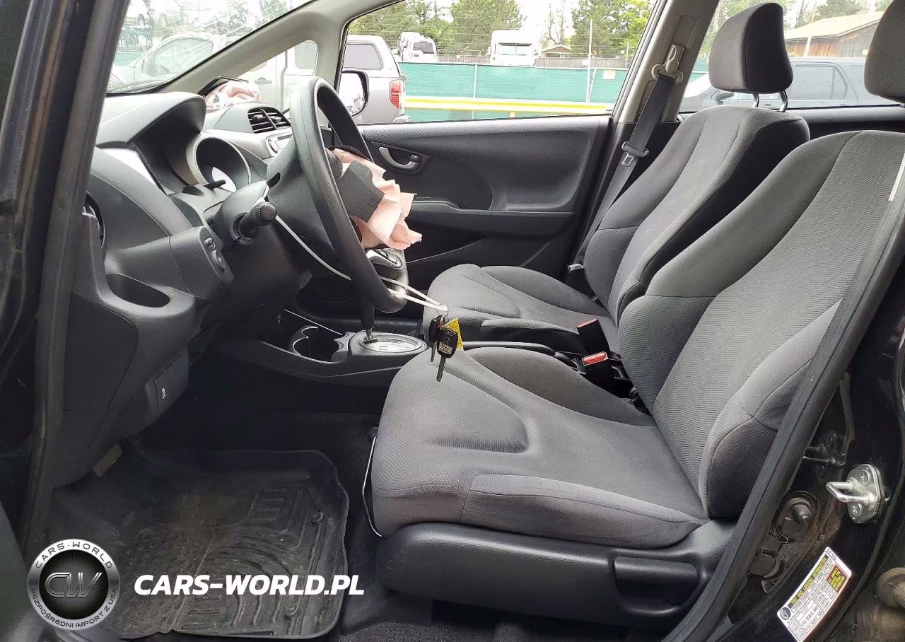 2013 Honda Fit VIN:JHMGE8H3XDC069276 - 7