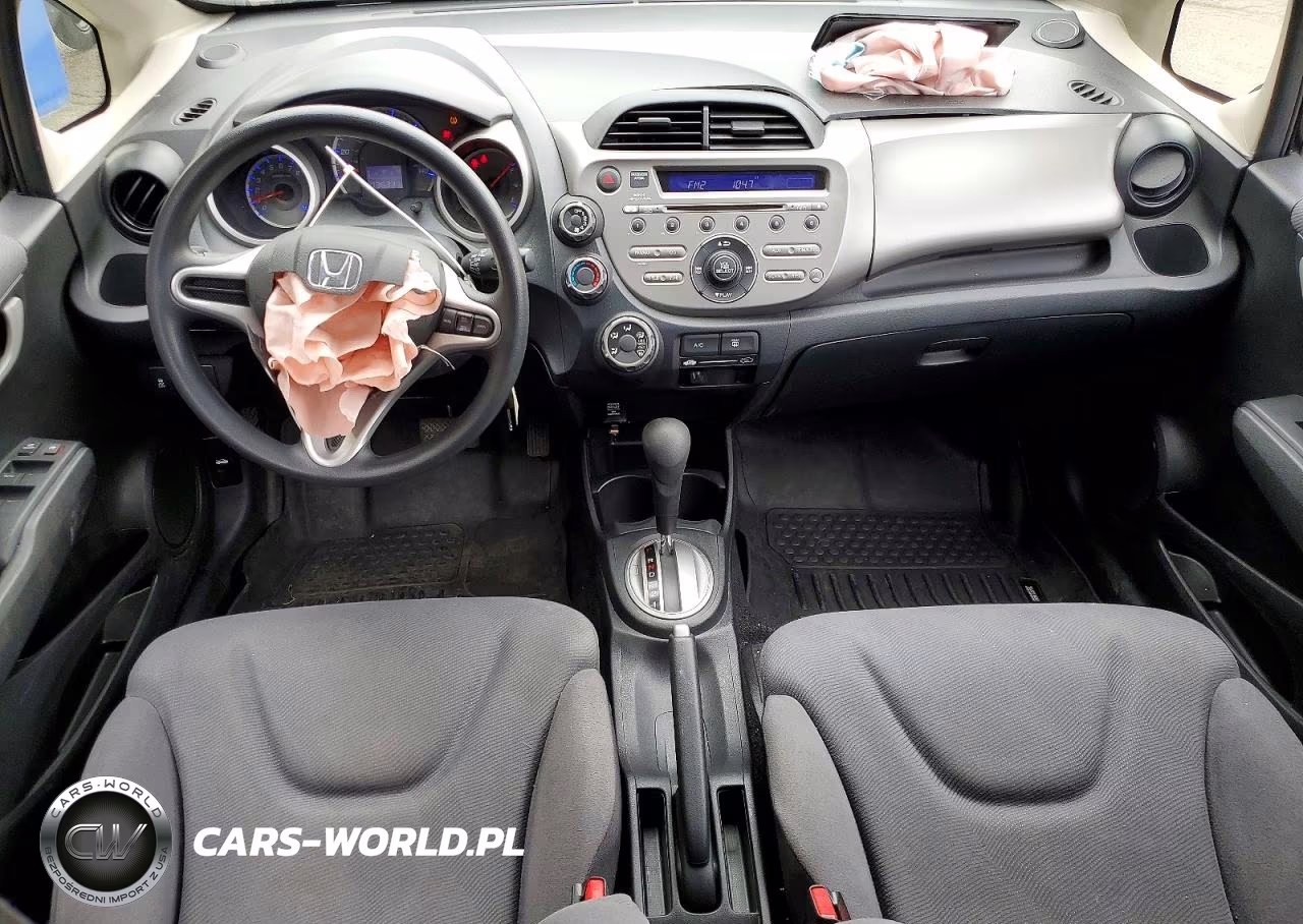 2013 Honda Fit VIN:JHMGE8H3XDC069276 - 8