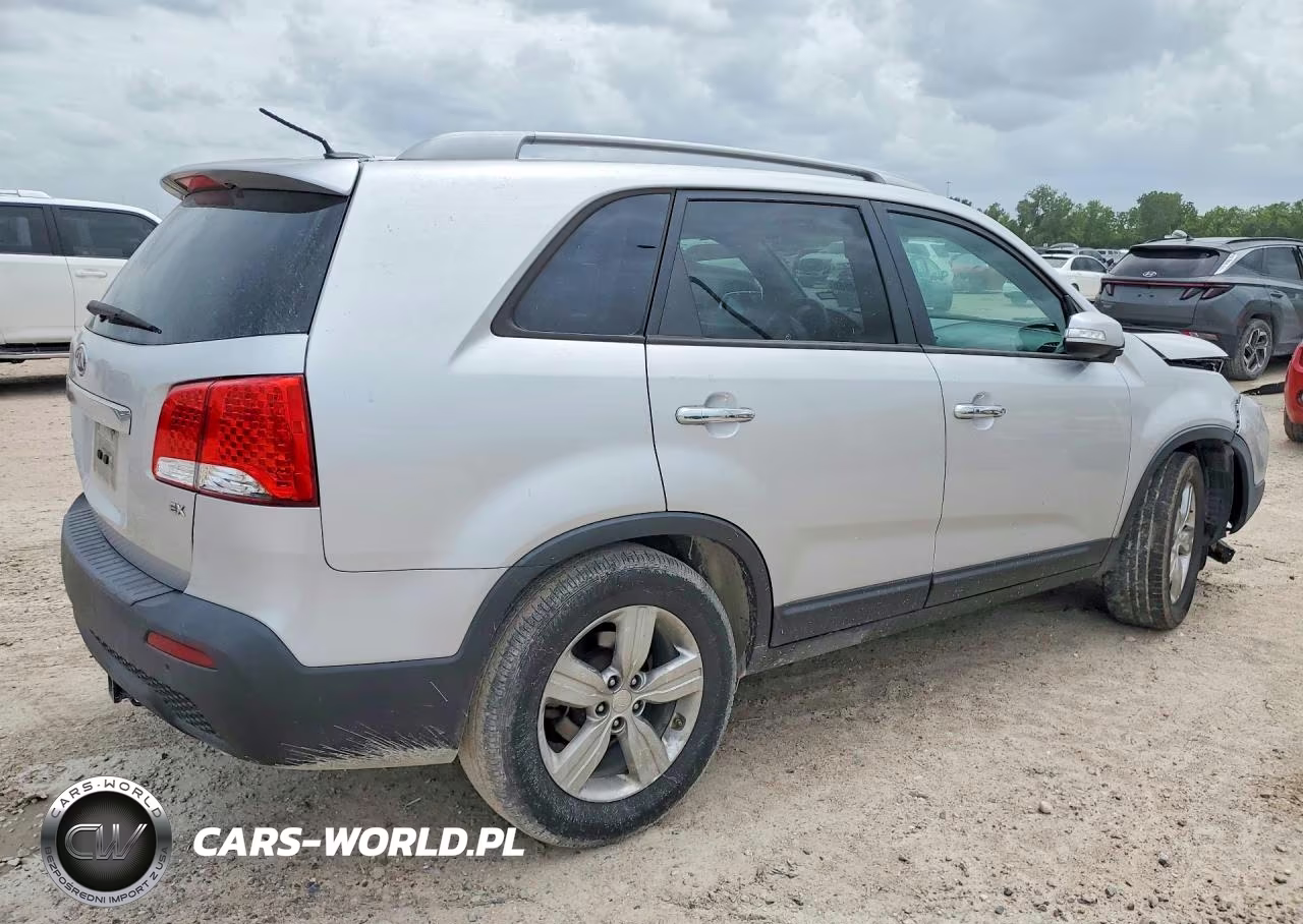 2012 Kia Sorento Ex VIN:5XYKU3A60CG208914 - 3