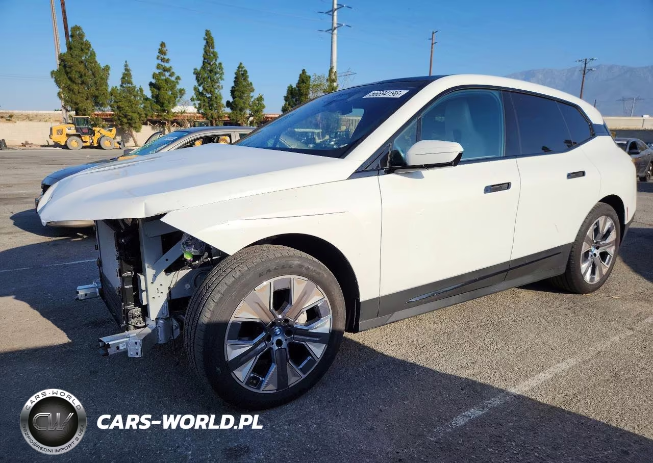 2025 BMW Ix xDrive50