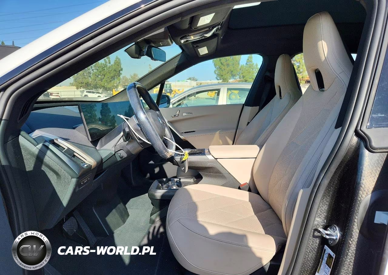 2025 BMW Ix xDrive50 VIN:WB523CF00SCT40738 - 7