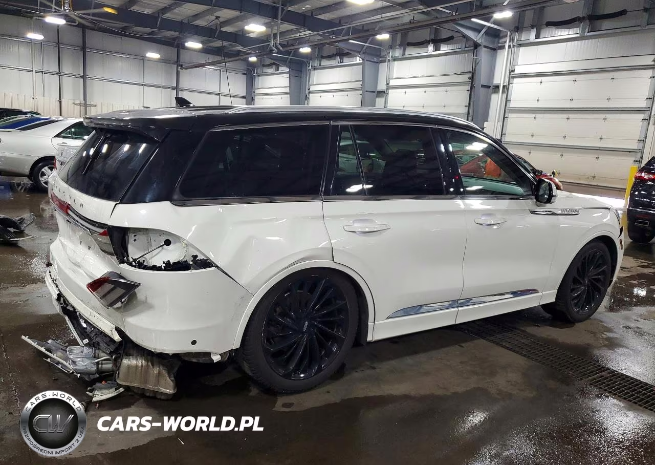 2022 Lincoln Aviator Reserve VIN:5LM5J7XC7NGL02792 - 3