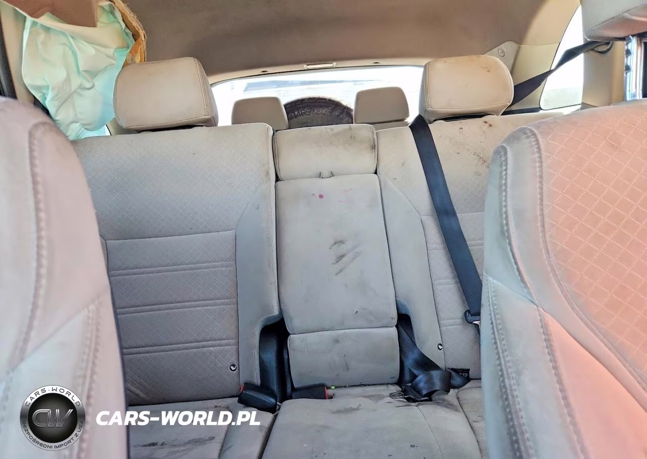 2018 Kia Sorento Lx V6 VIN:5XYPGDA59JG382407 - 10