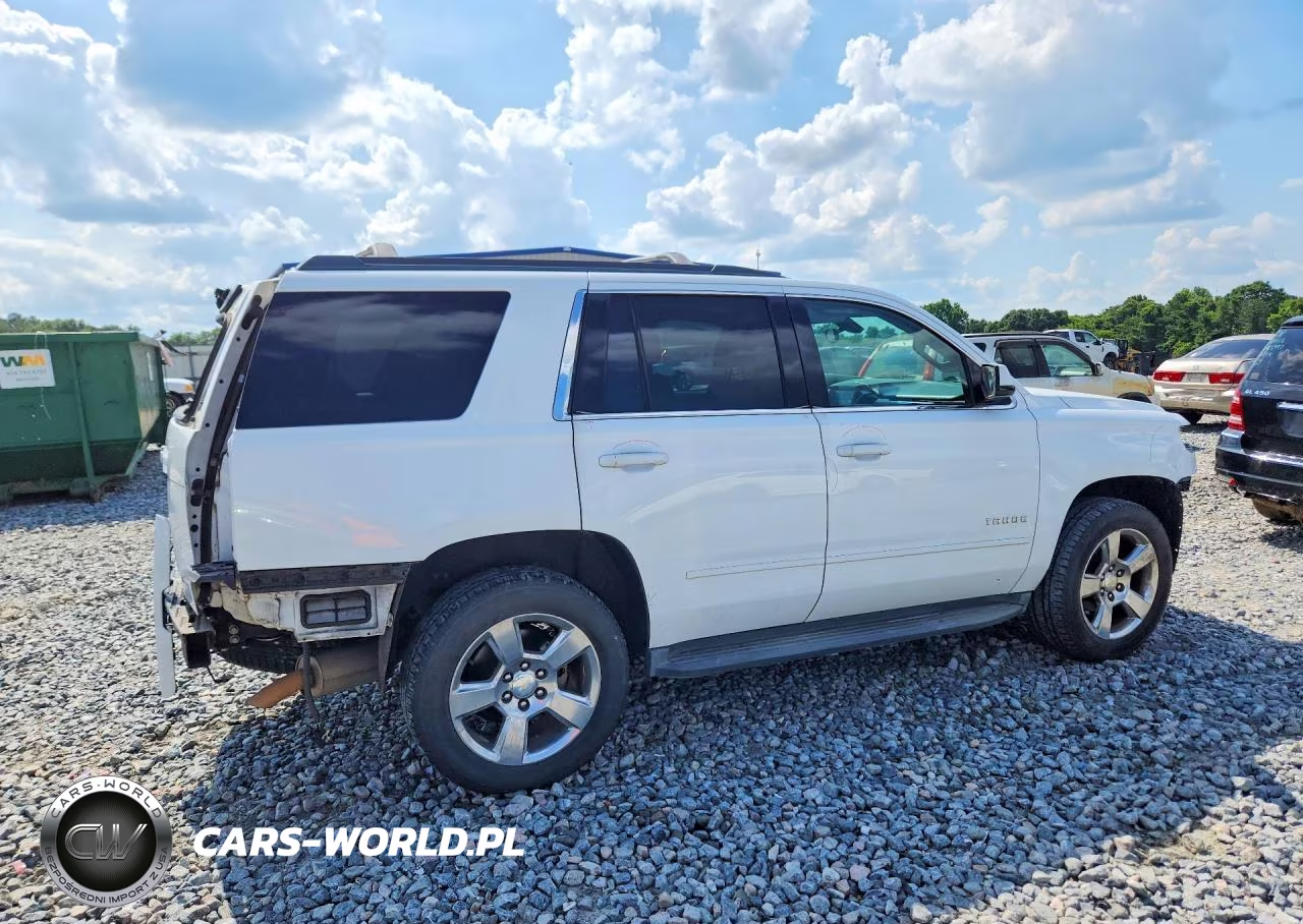 2017 Chevrolet Tahoe C1500 Ls VIN:1GNSCAKC3HR295672 - 3