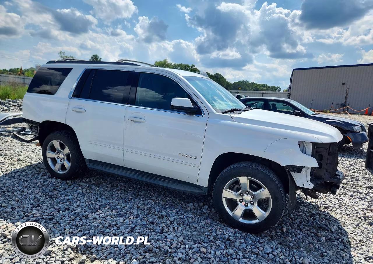 2017 Chevrolet Tahoe C1500 Ls VIN:1GNSCAKC3HR295672 - 4