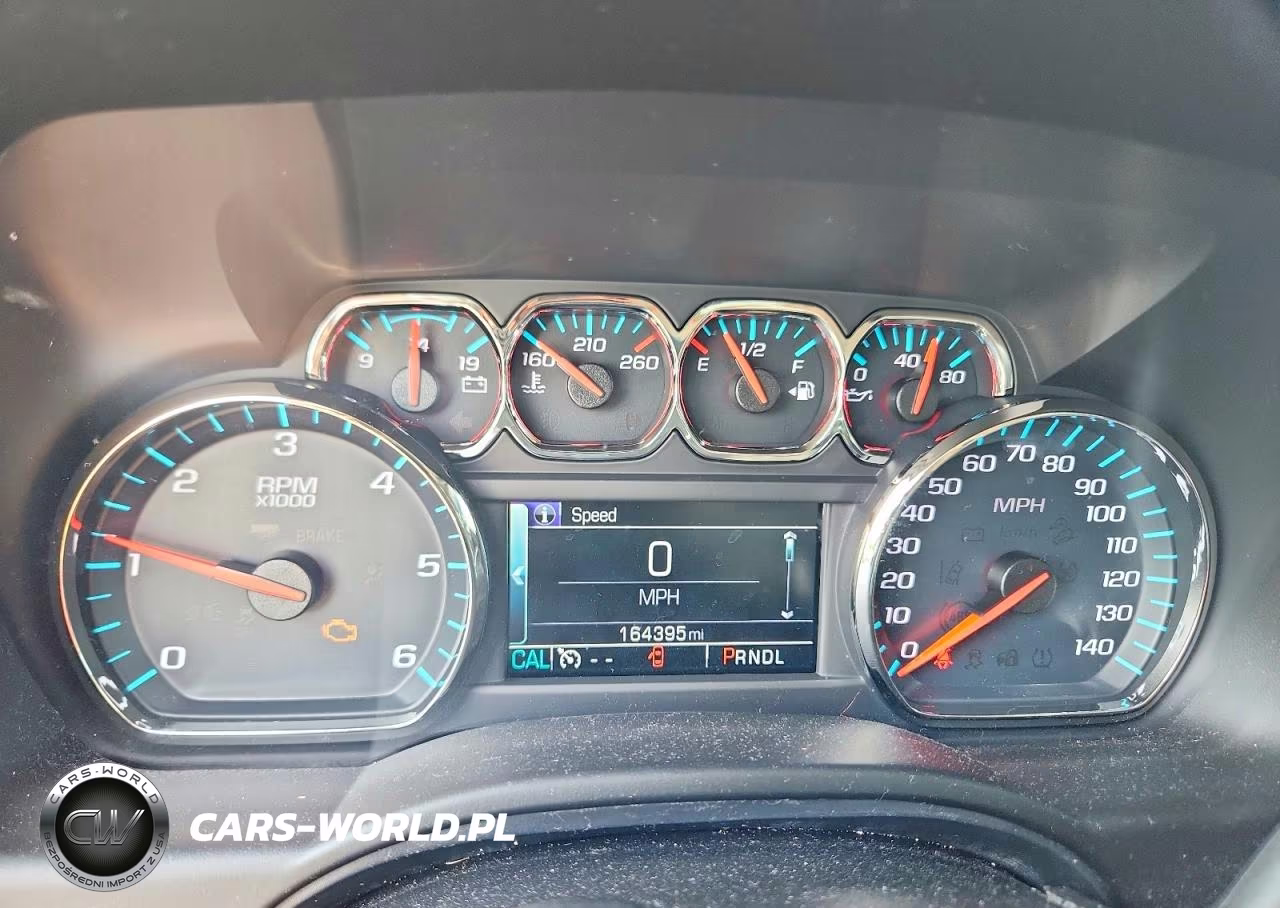 2017 Chevrolet Tahoe C1500 Ls VIN:1GNSCAKC3HR295672 - 9