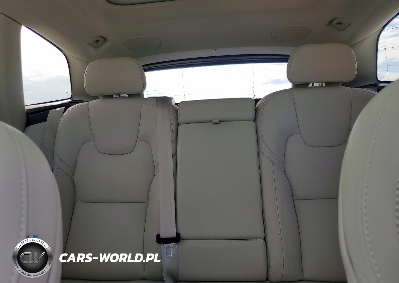 2023 Volvo Xc60 Ultimate VIN:YV4L12DA0P1379141 - 10
