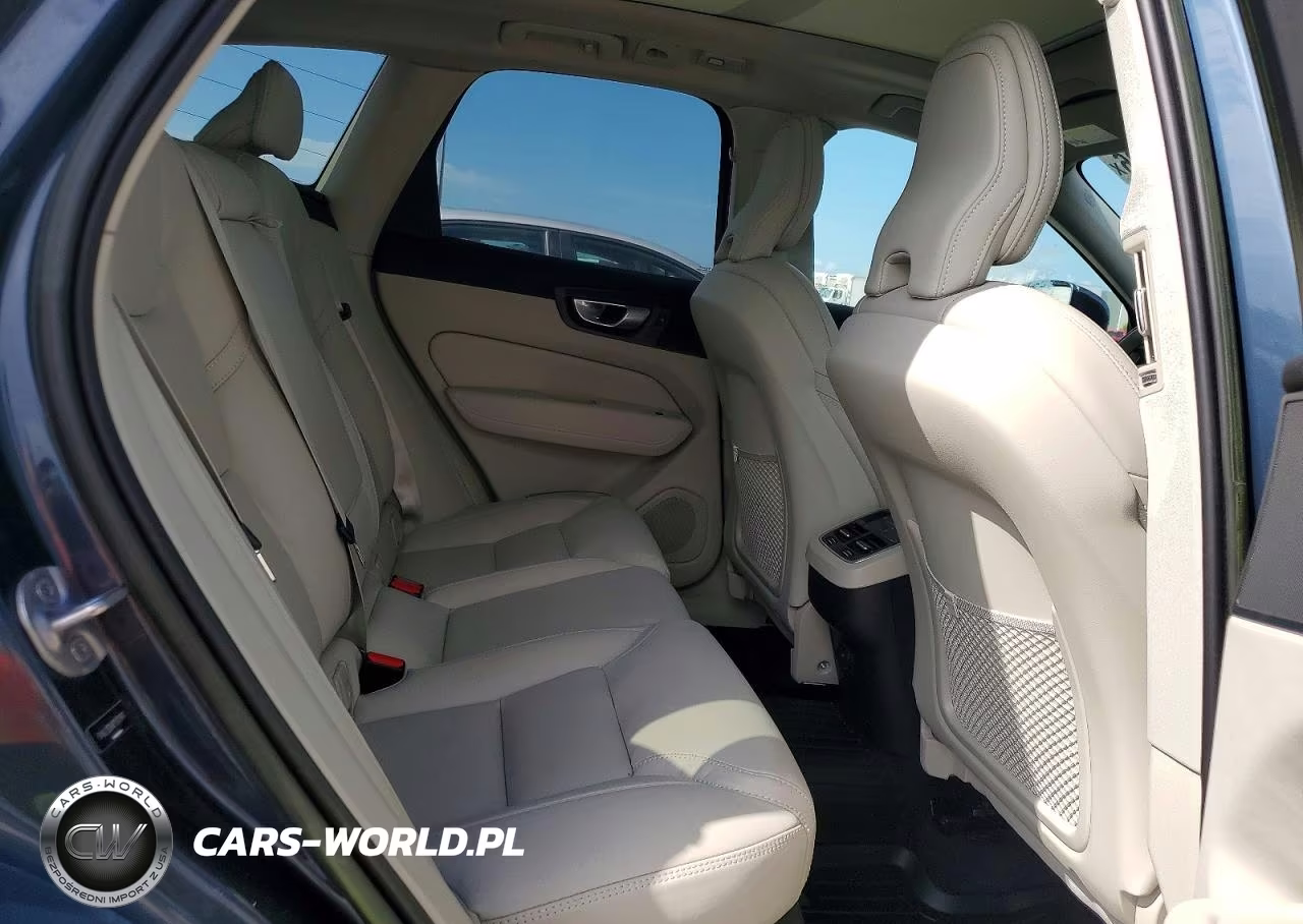 2023 Volvo Xc60 Ultimate VIN:YV4L12DA0P1379141 - 11