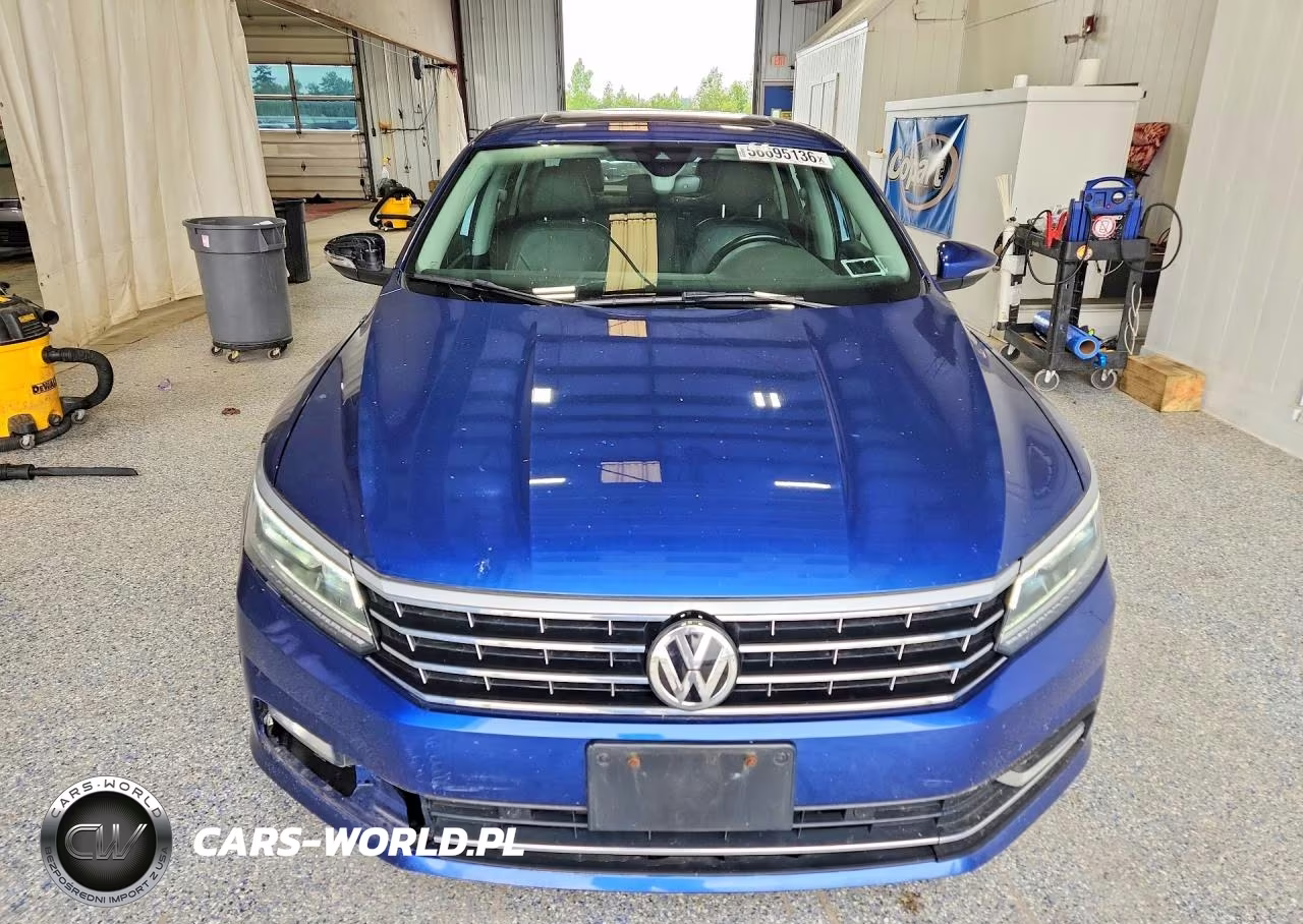 2017 Volkswagen Passat Sel Premium VIN:1VWCM7A33HC068870 - 5