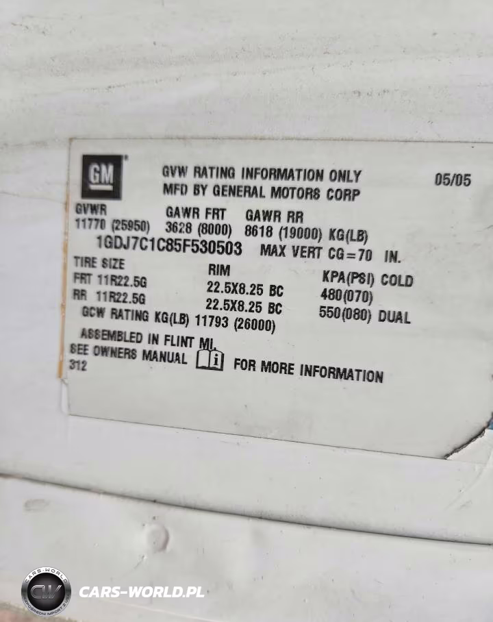 2005 GMC C7500 Flatbed Truck With Crash Attenuator VIN:1GDJ7C1C85F530503 - 13