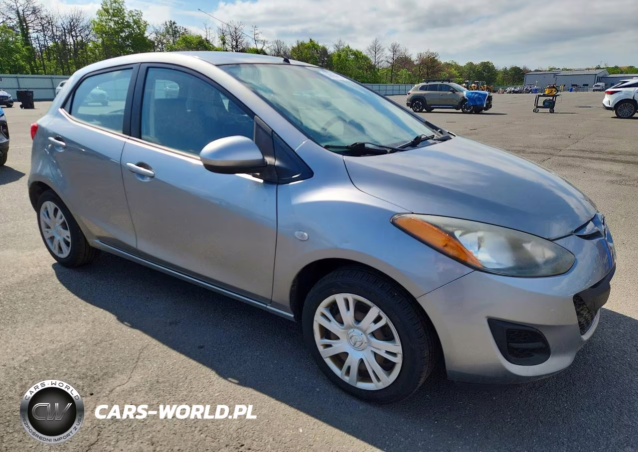 2014 Mazda Mazda2 Sport VIN:JM1DE1KZXE0185119 - 4