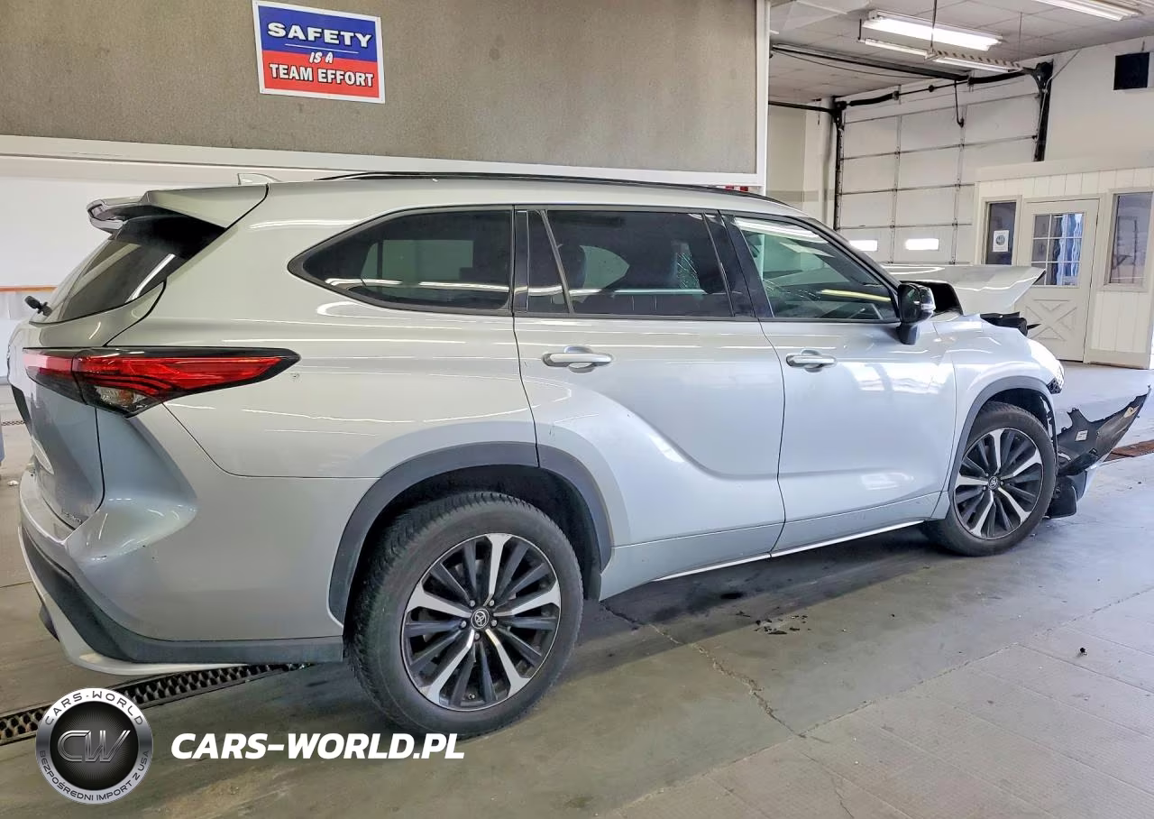 2022 Toyota Highlander Xse VIN:5TDJZRBH5NS219221 - 3