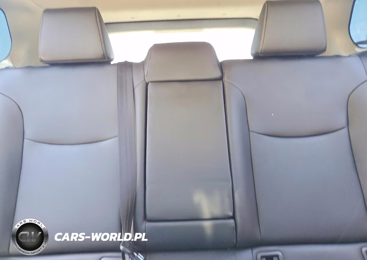 2022 Toyota Corolla Cross Xle VIN:7MUDAABG2NV007802 - 10