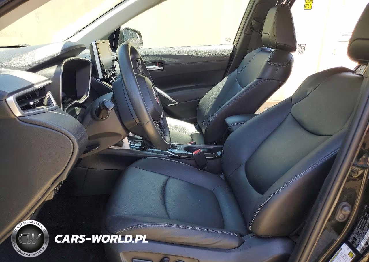 2022 Toyota Corolla Cross Xle VIN:7MUDAABG2NV007802 - 7