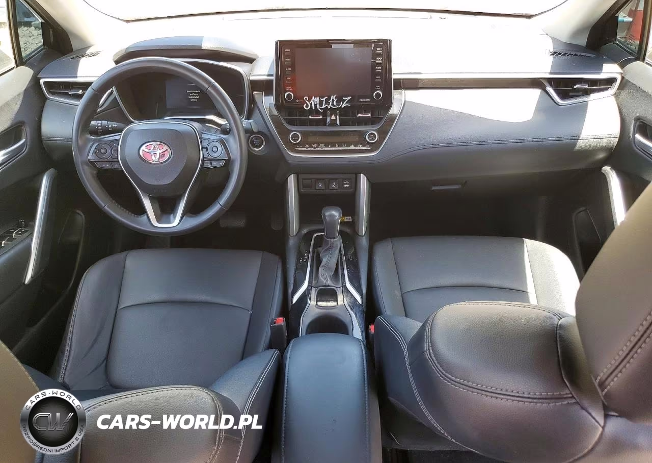 2022 Toyota Corolla Cross Xle VIN:7MUDAABG2NV007802 - 8