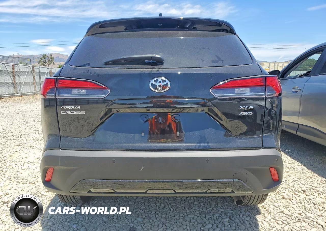 2026 Toyota Corolla Cross Xle VIN:7MUDAABGXTV167696 - 6