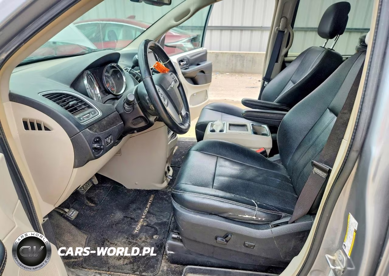 2015 Chrysler Town & Country Touring L VIN:2C4RC1CG0FR676654 - 7