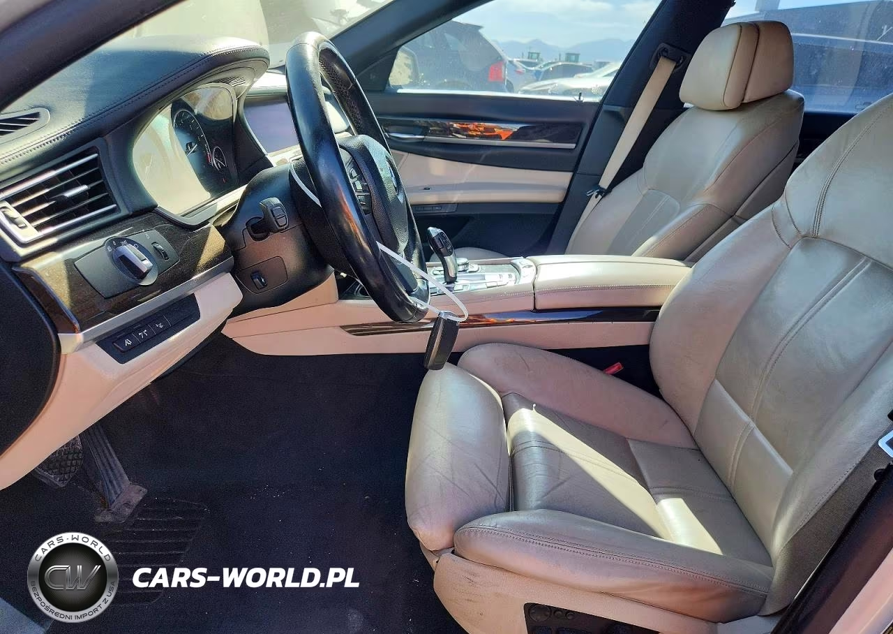 2012 BMW 740 Li VIN:WBAKB4C5XCC575384 - 7