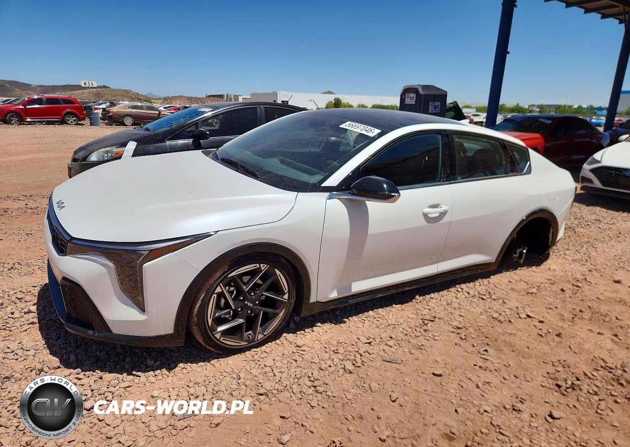 2025 Kia K4 Gt Line – zdjęcie 1 z 13