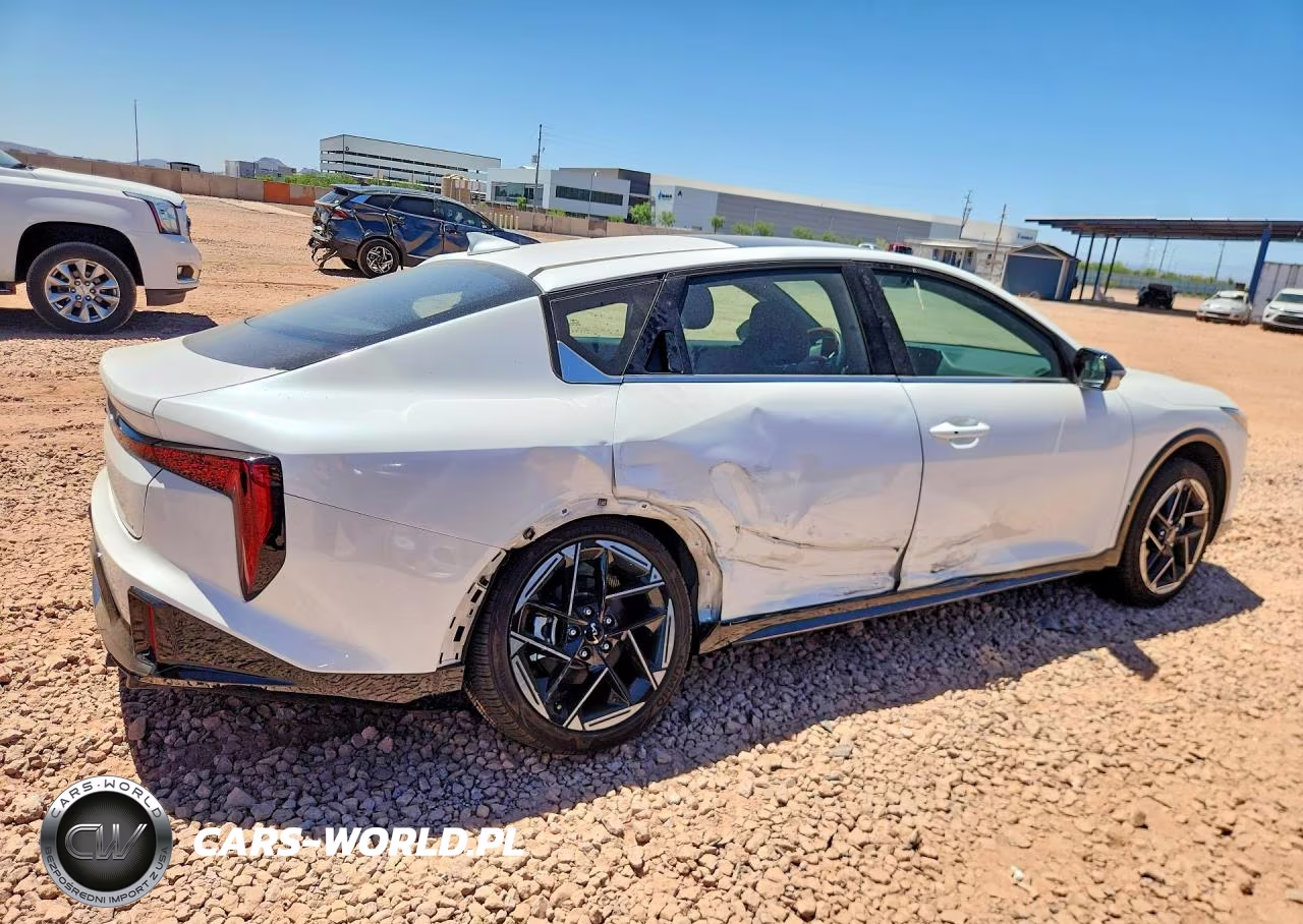 2025 Kia K4 Gt Line VIN:3KPFW4DE7SE144614 - 3