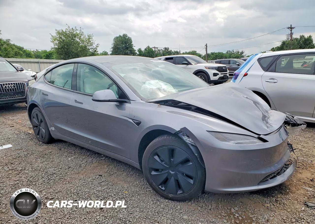 2024 Tesla Model 3 VIN:5YJ3E1EAXRF866387 - 4