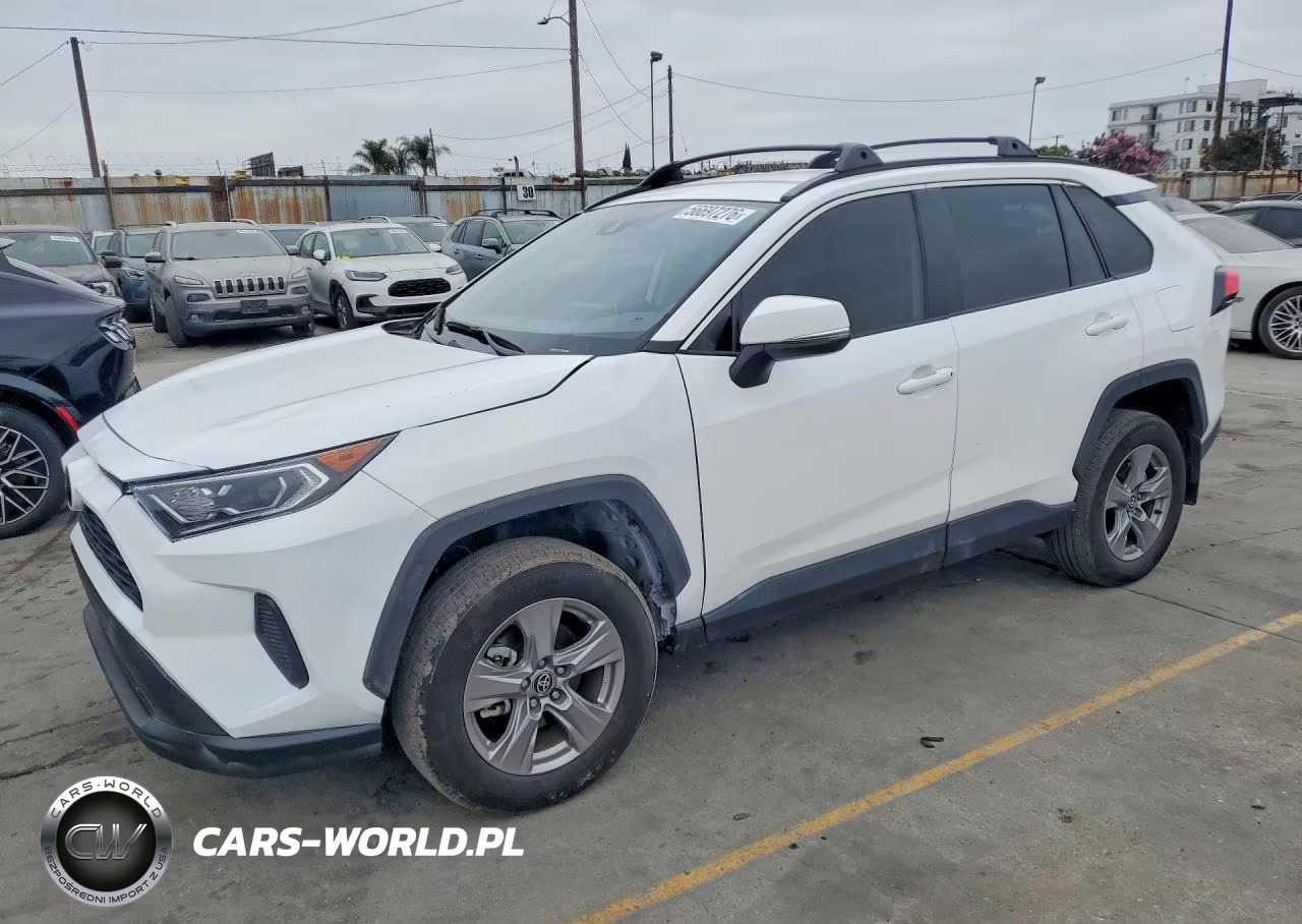2024 Toyota Rav4 Xle – zdjęcie 1 z 13