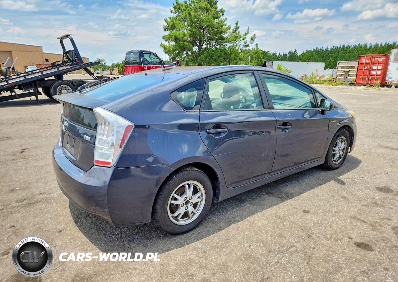 2011 Toyota Prius Two VIN:JTDKN3DU1B0269717 - 3