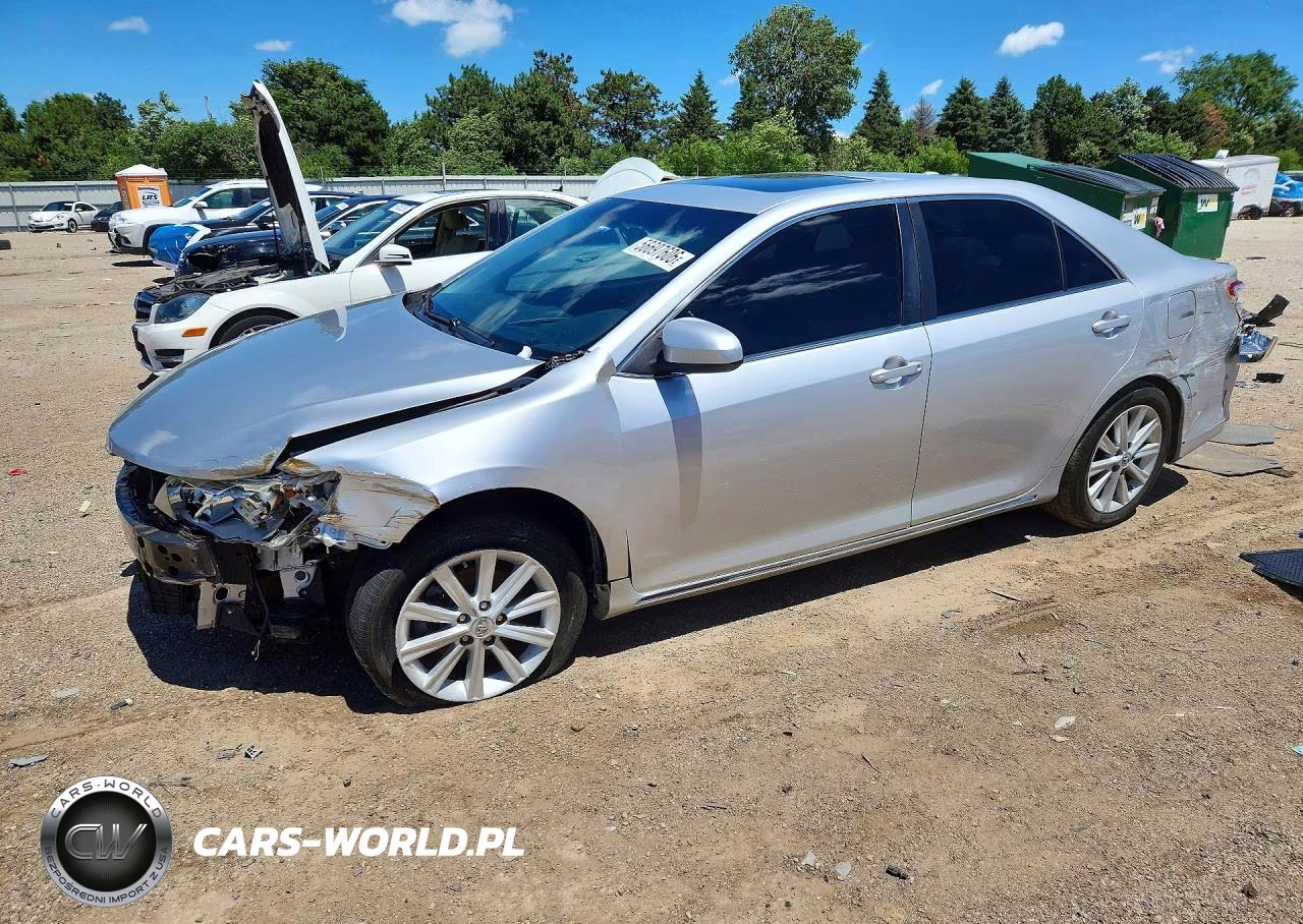2014 Toyota Camry Xle – zdjęcie 1 z 12