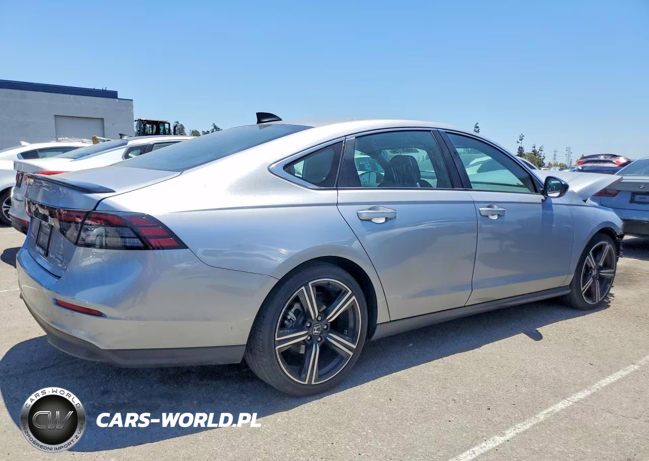 2023 Honda Accord Hybrid Sport VIN:1HGCY2F54PA048868 - 3