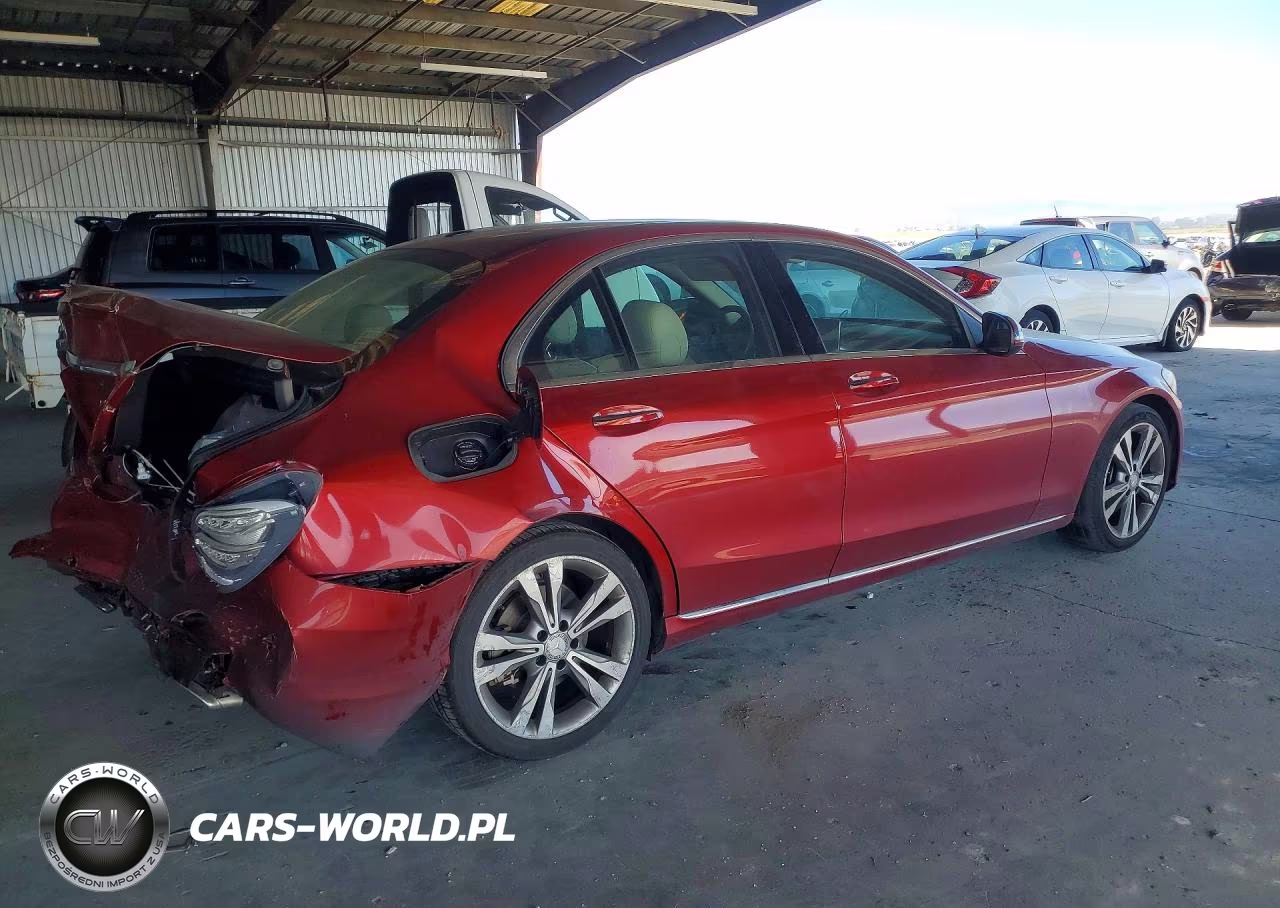 2016 Mercedes-Benz C 300 VIN:55SWF4JB2GU173836 - 3