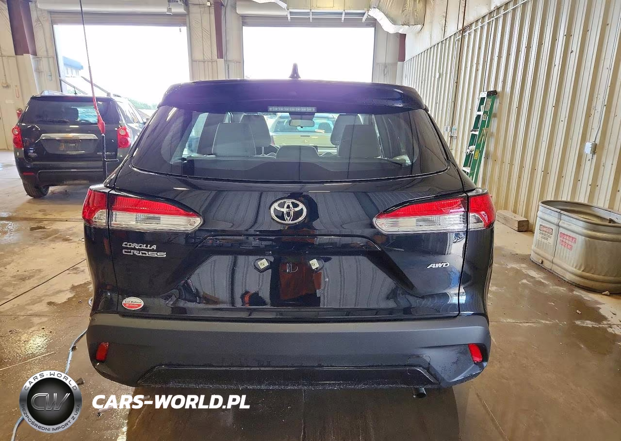 2025 Toyota Corolla Cross L VIN:7MUAAABGXSV143688 - 6