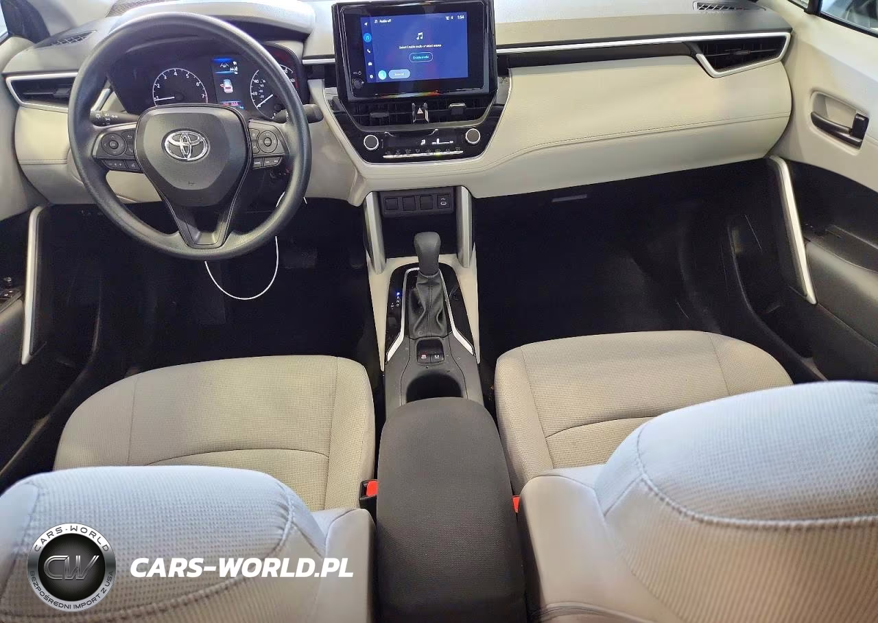 2025 Toyota Corolla Cross L VIN:7MUAAABGXSV143688 - 8