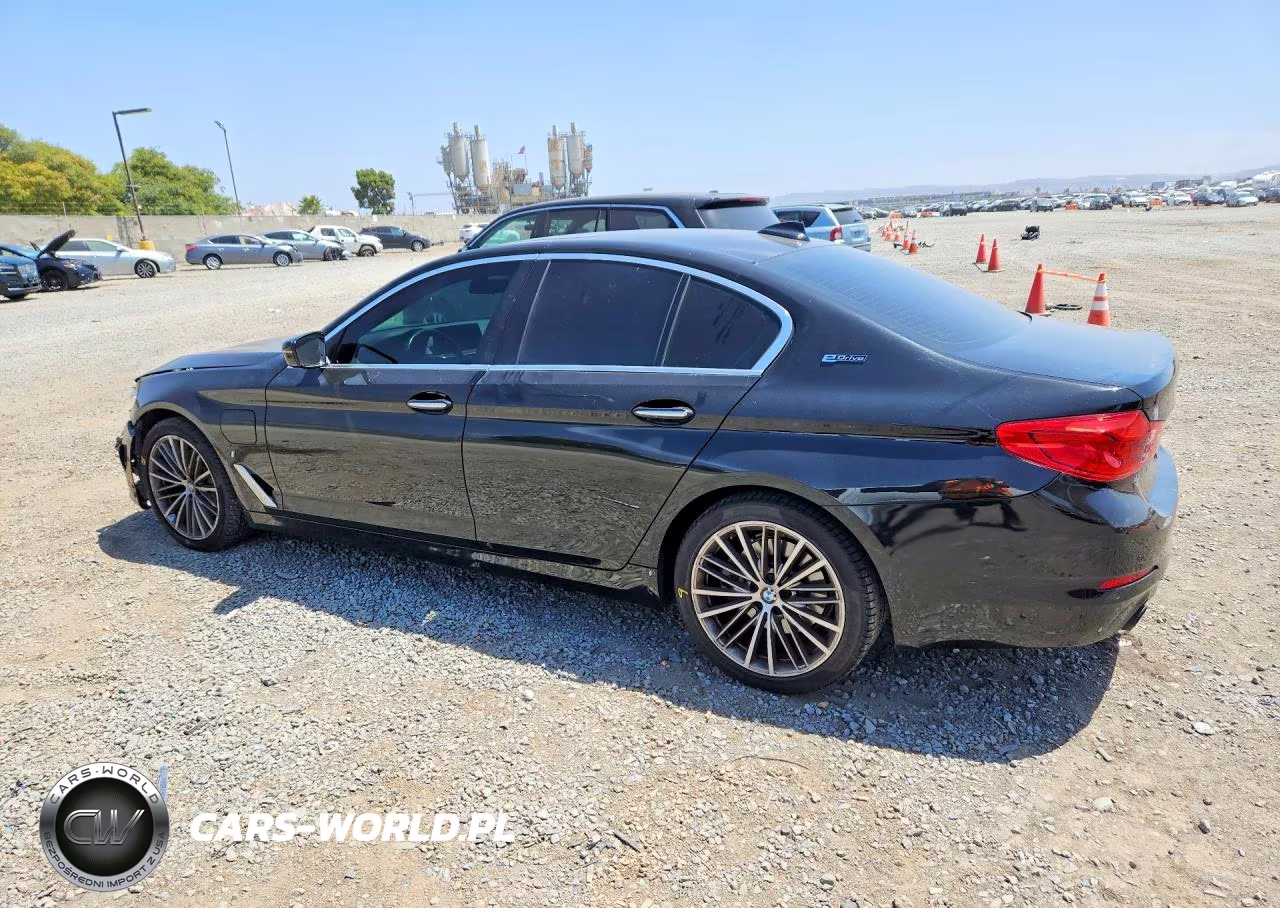 2018 BMW 530E VIN:WBAJA9C58JB251302 - 2