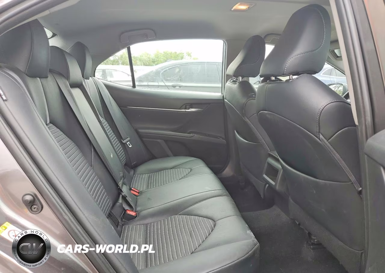 2018 Toyota Camry Se VIN:4T1B11HK4JU150328 - 10