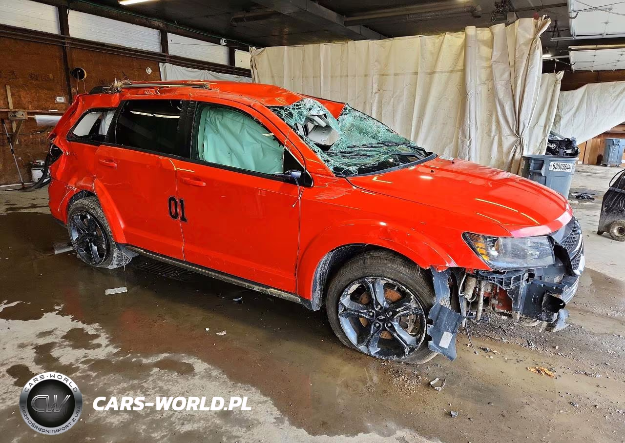 2018 Dodge Journey Crossroad VIN:3C4PDDGG5JT387629 - 4